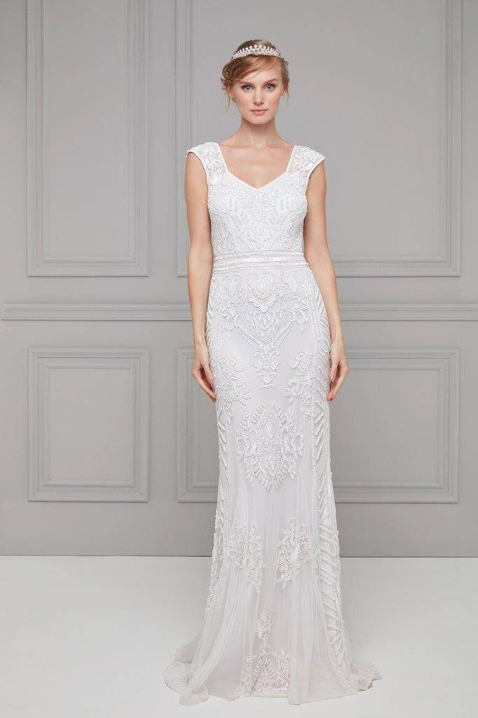 Oleg Cassini tasarımcıları 2017 gelinlik modelleri için hazırlıklara başladı.