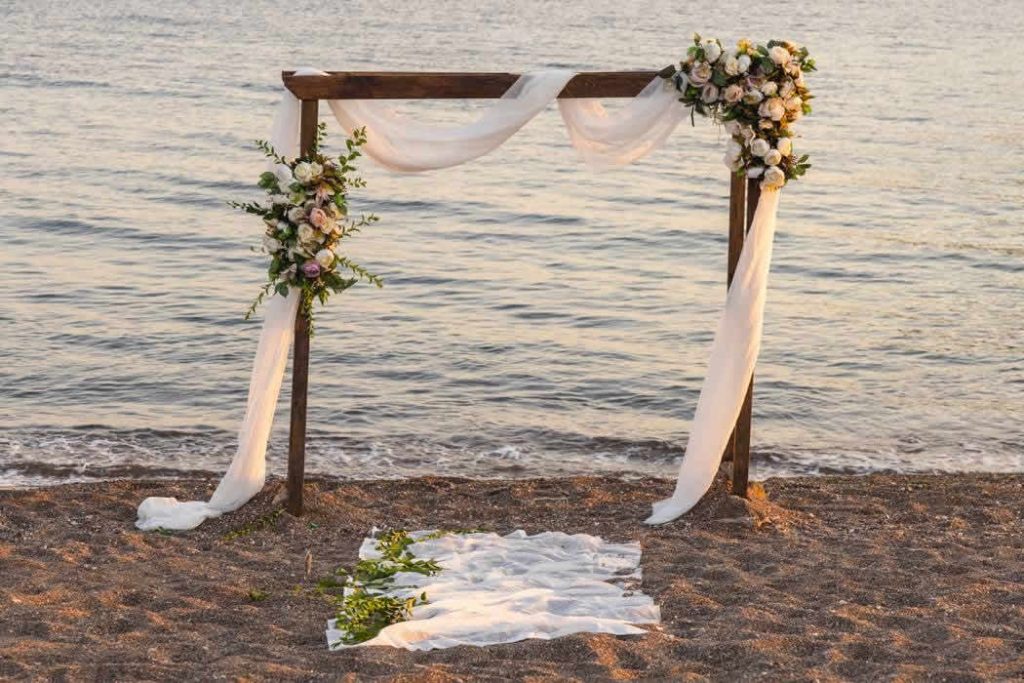 İstanbul'da Romantik Yaz Akşamı Restoranları: 2026 İçin Özel Mekân Önerileri 2 Yaz Düğünü Hazırlıkları İçin 10 Tavsiye