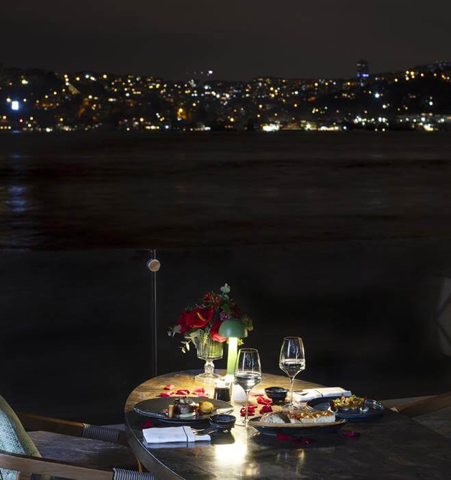 Sevgililer Günü'ne özel büyülü kutlama Mandarin Oriental Bosphorus, Istanbul'da