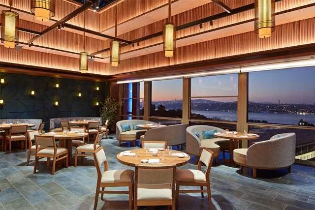 nobu-istanbul-romantik-gastronomi-deneyimi Nobu Istanbul’da Boğaz manzarası eşliğinde özel gastronomi deneyimi.
