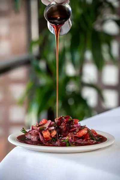 sekizdeyiz-bebek-romantik-aksam-yemegi Sekizdeyiz Bebek’te iyi yemek ve sohbet eşliğinde romantik akşam atmosferi.