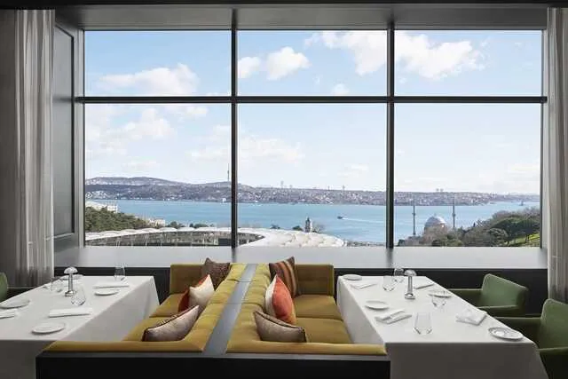 the-ritz-carlton-istanbul-atolye-restaurant The Ritz-Carlton Istanbul Atölye Restaurant’ta Anadolu mutfağından ilham alan özel akşam yemeği.