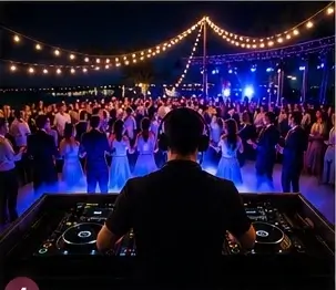İzmir düğün atmosferi ve DJ performansı